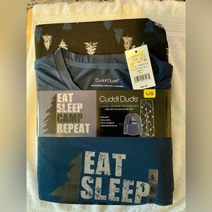 Men’s Cuddl Duds pajamas. Size large, brand new still in the package with tags.